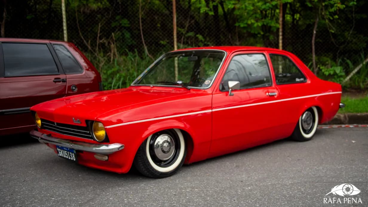 Capa do artigo chevette tubarão vermelho: destaque no encontro "velhos tempos" de novembro/2024